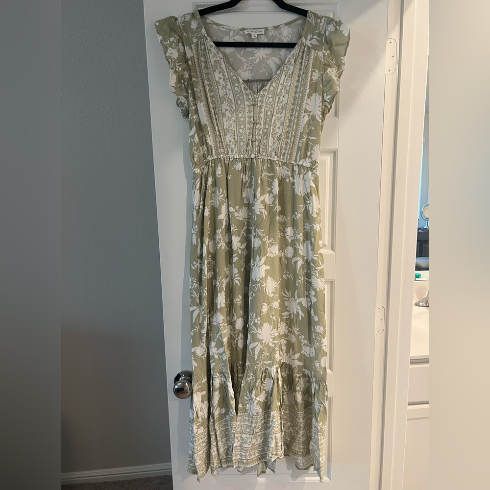 NWT Blu Pepper Green Floral Maxi Dress